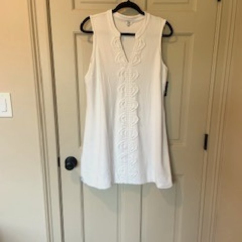 Crown and Ivy white dress